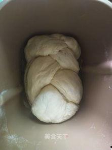 小花妞吃哈密瓜面包视频,萌态十足引网友爆笑