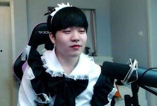 魏县小佛爷女装吃瓜视频,揭秘网络红人幕后生活